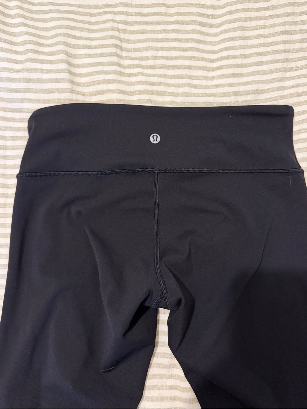 lululemon athletica - black leggings - size 8